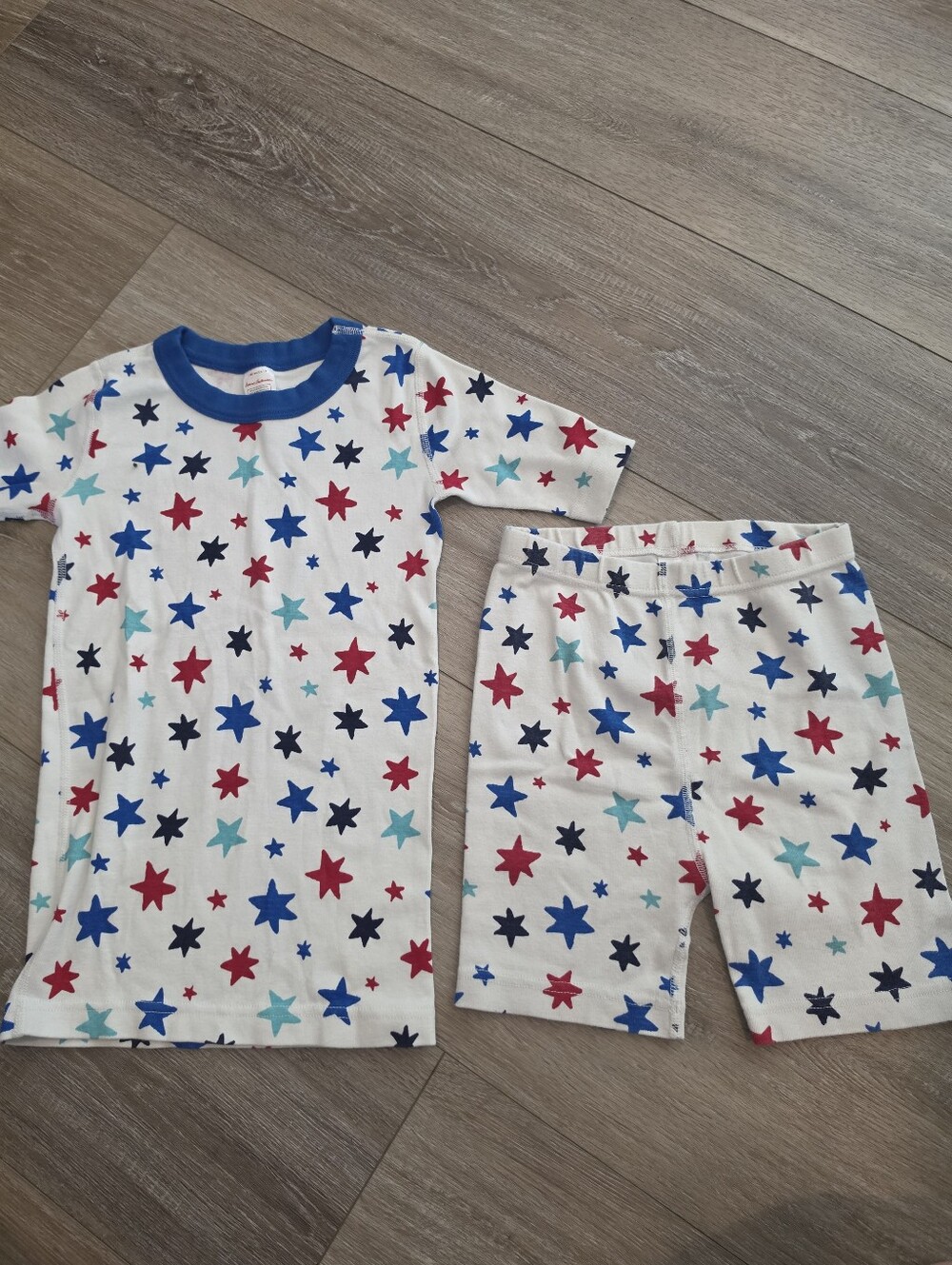 Hanna Andersson White Star-Print Pajama Set with Red, Blue & Teal Stars